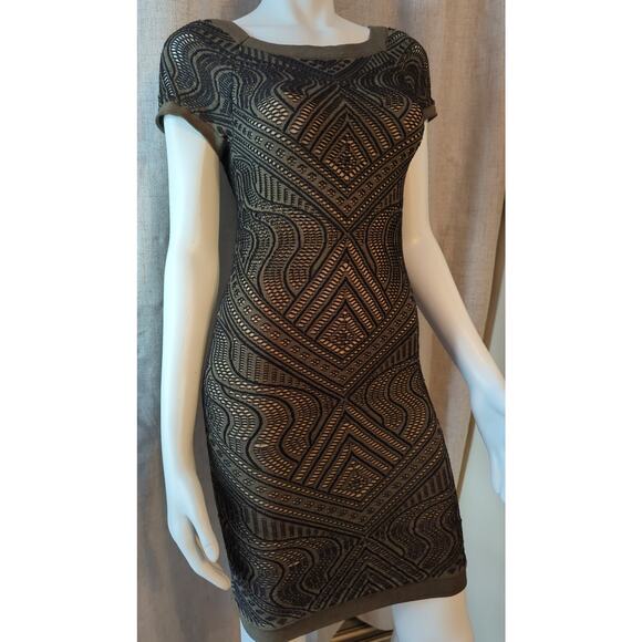 Bebe Stretch Short Sleeve Bodycon Dress Black Tan Olive Green Geometric Sze M/L - Picture 1 of 8